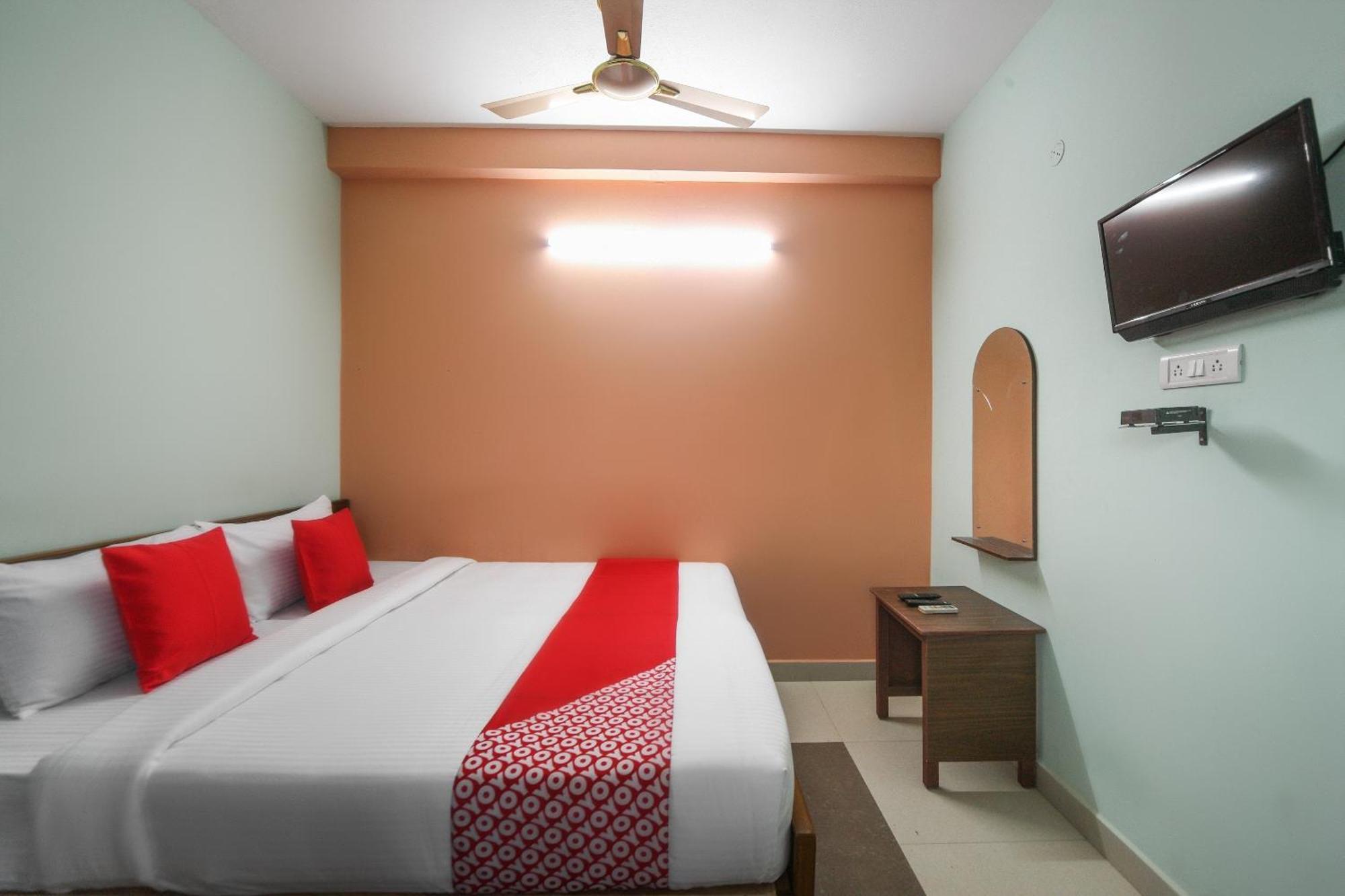 OYO 46874 Modern Guest House Chennai Exterior foto